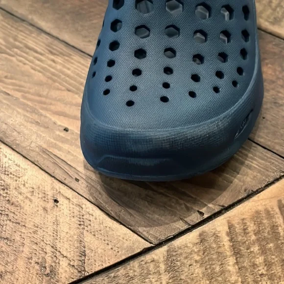 Joy Bee 🐝 Toddler Crocs size 10/11 - Picture 3 of 10